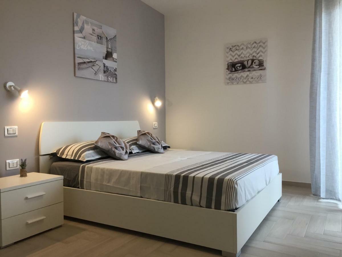Le Domus Modern Apartments Cagliari Su Forti Exterior photo